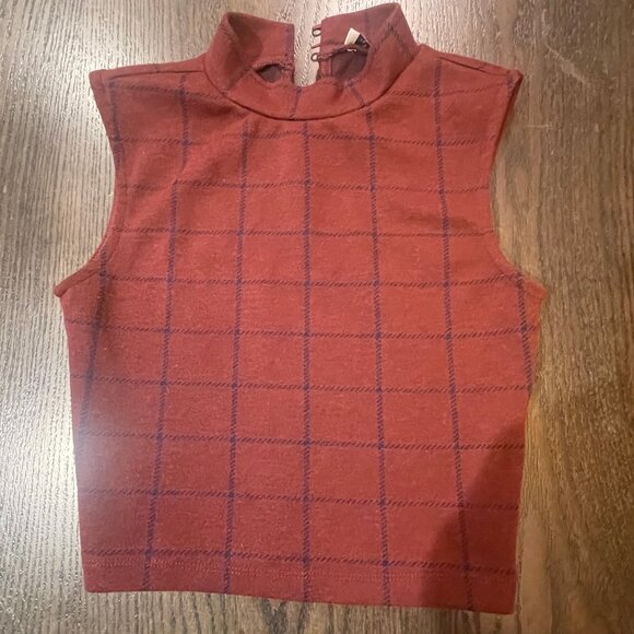 Hollister Women's rust sleeveless pullover v neck sweater size XS pre owned - Picture 4 of 4